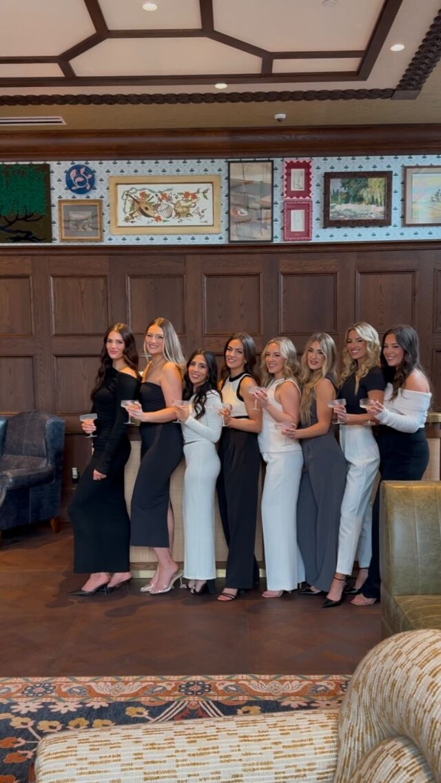 End of the year bloopers with the Summer Aesthetics Team! 🤪🤡🤣 Thanks for having so much fun with us in 2024 🫶🫶   📱Call/text 503-388-3334 to book & for training/shadowing inquiries 📍Lake Oswego, OR and Ridgefield, WA 💻 SummerMedspa.com   #medicalspa #medicalaesthetics #aestheticinjections #medspa #botox #fillers #lipfiller #injections #nurseinjector #aestheticinjector #dermalfiller #injectables #cosmeticinjectables #aesthetics #esthetician #advancedesthetician #facial #lasertreatment #skincare #selfcare
